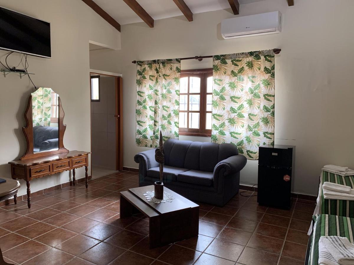 Lili'S Hostel Santa Cruz de La Sierra Zewnętrze zdjęcie