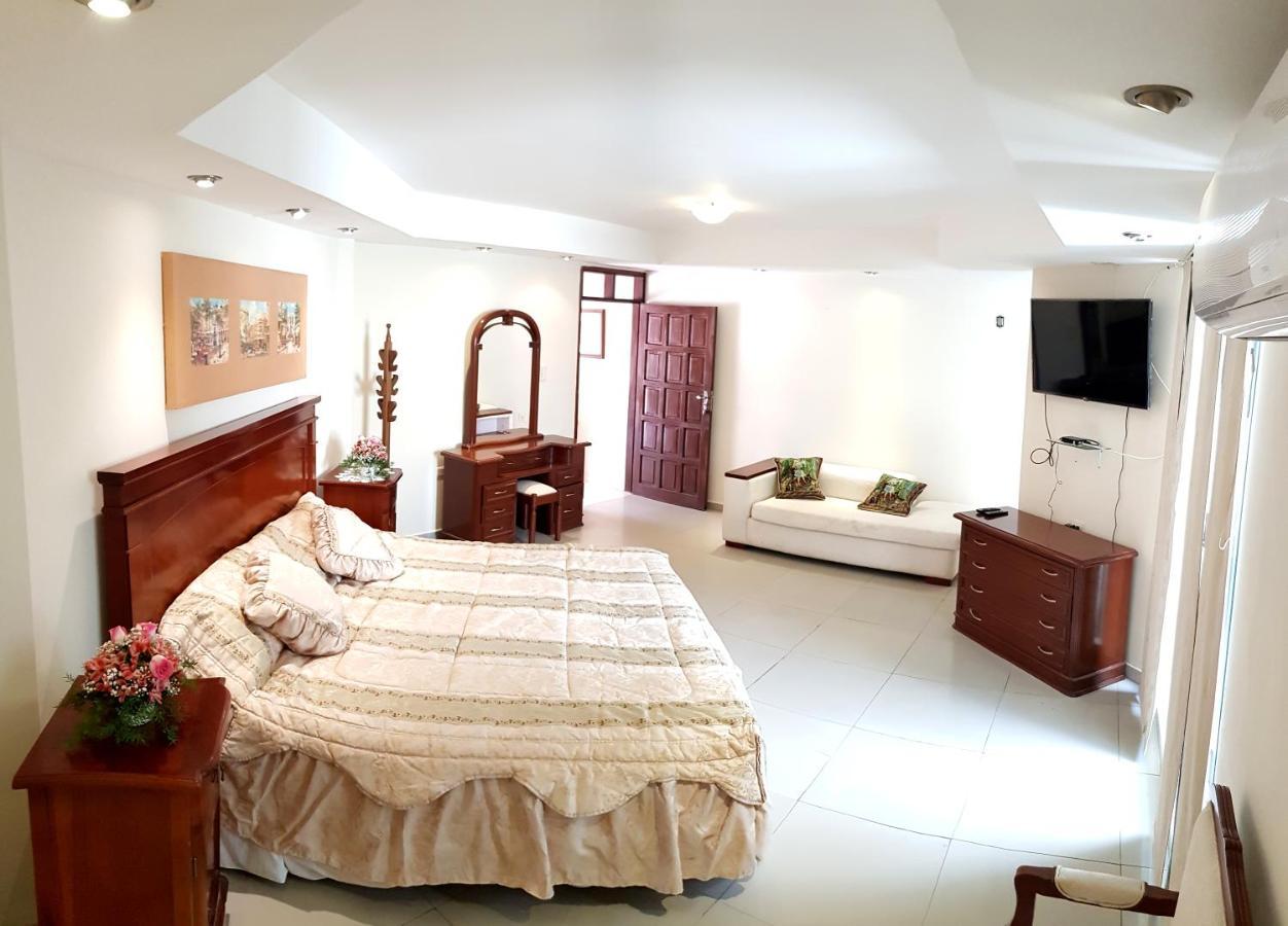 Lili'S Hostel Santa Cruz de La Sierra Zewnętrze zdjęcie