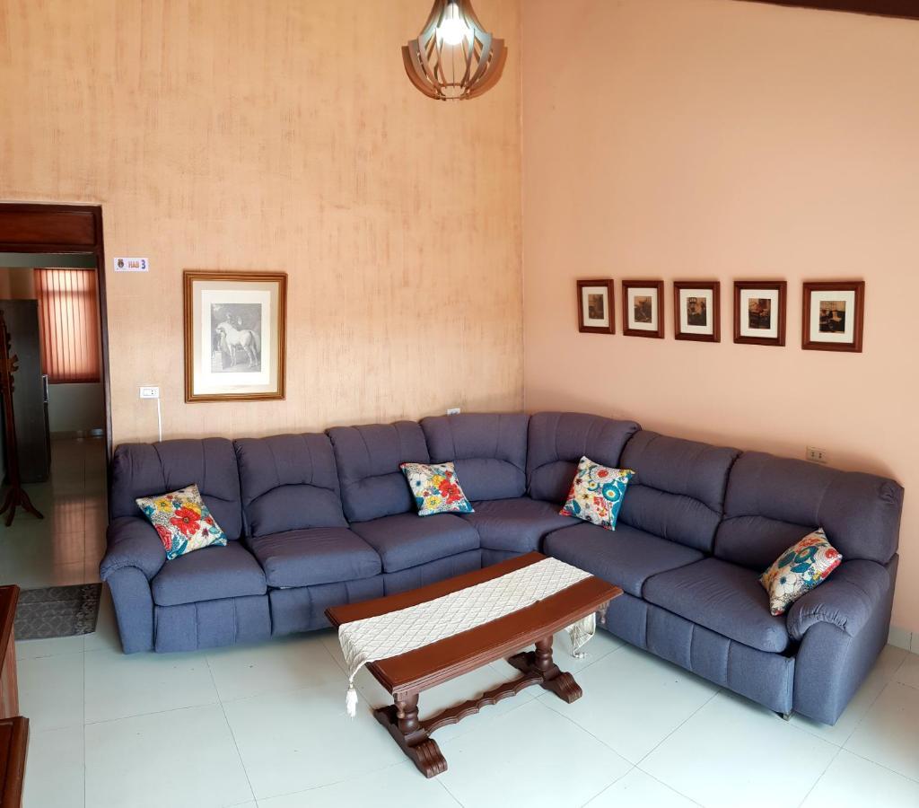 Lili'S Hostel Santa Cruz de La Sierra Zewnętrze zdjęcie