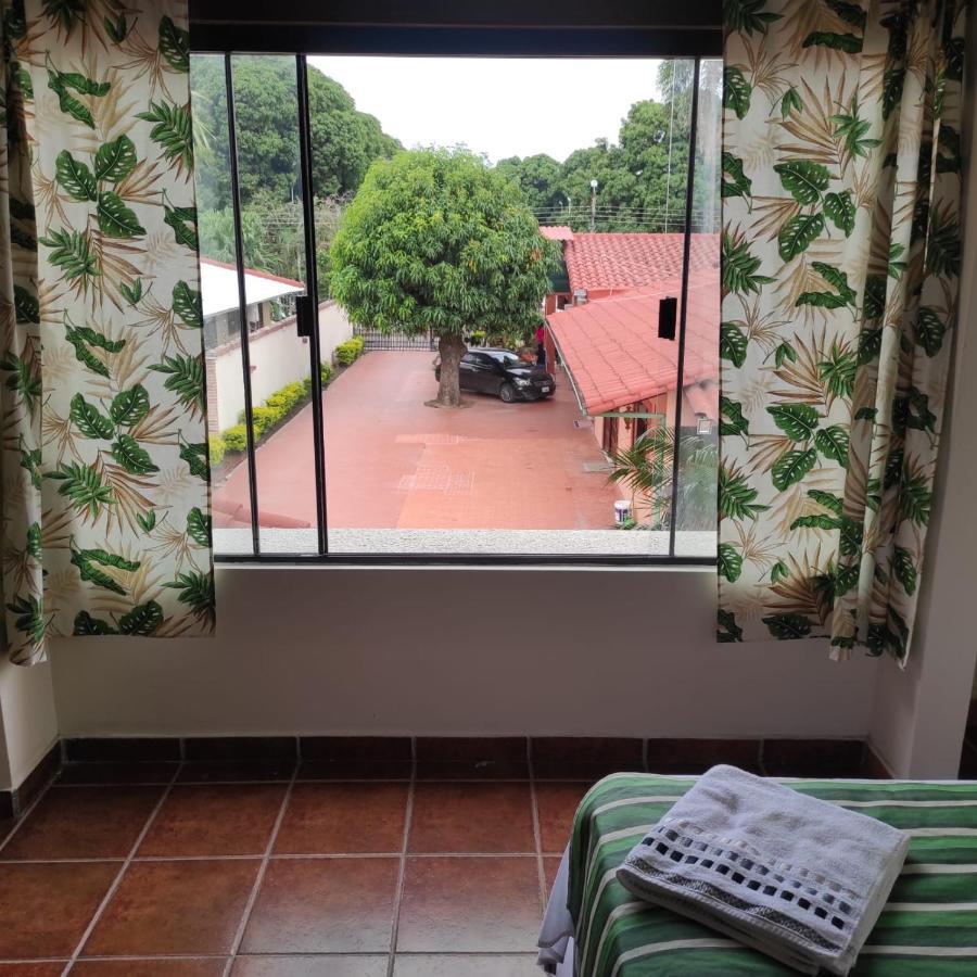 Lili'S Hostel Santa Cruz de La Sierra Zewnętrze zdjęcie