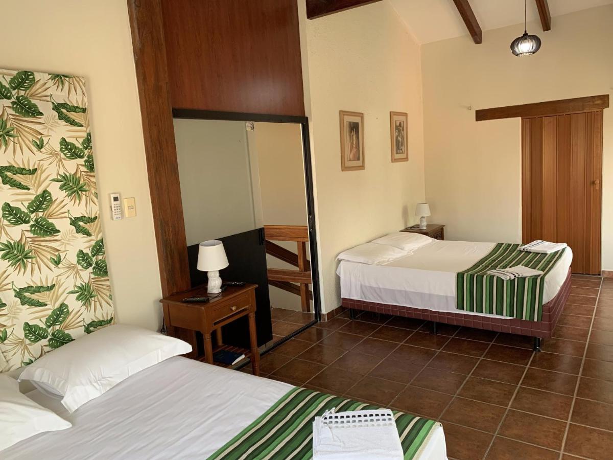 Lili'S Hostel Santa Cruz de La Sierra Zewnętrze zdjęcie