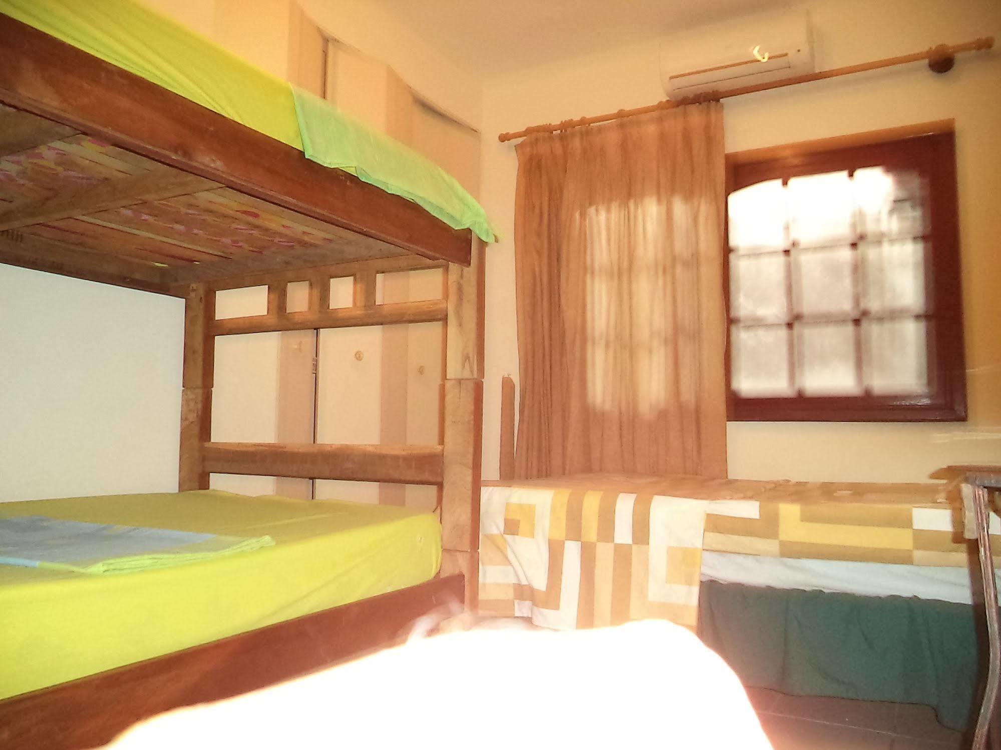 Lili'S Hostel Santa Cruz de La Sierra Zewnętrze zdjęcie